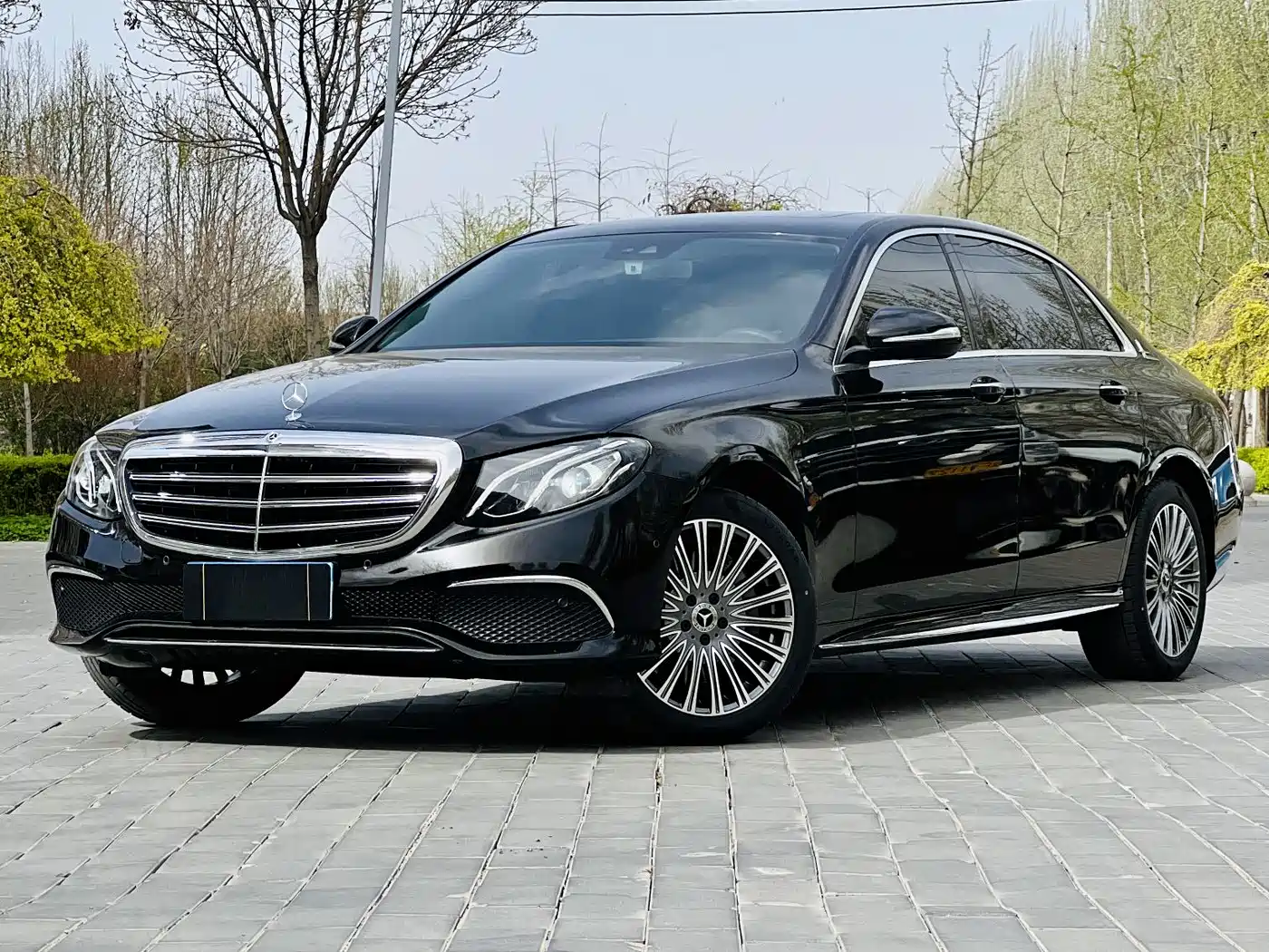 Mercedes-Benz E-Class 2016 E 300 L Sport Fashion Type