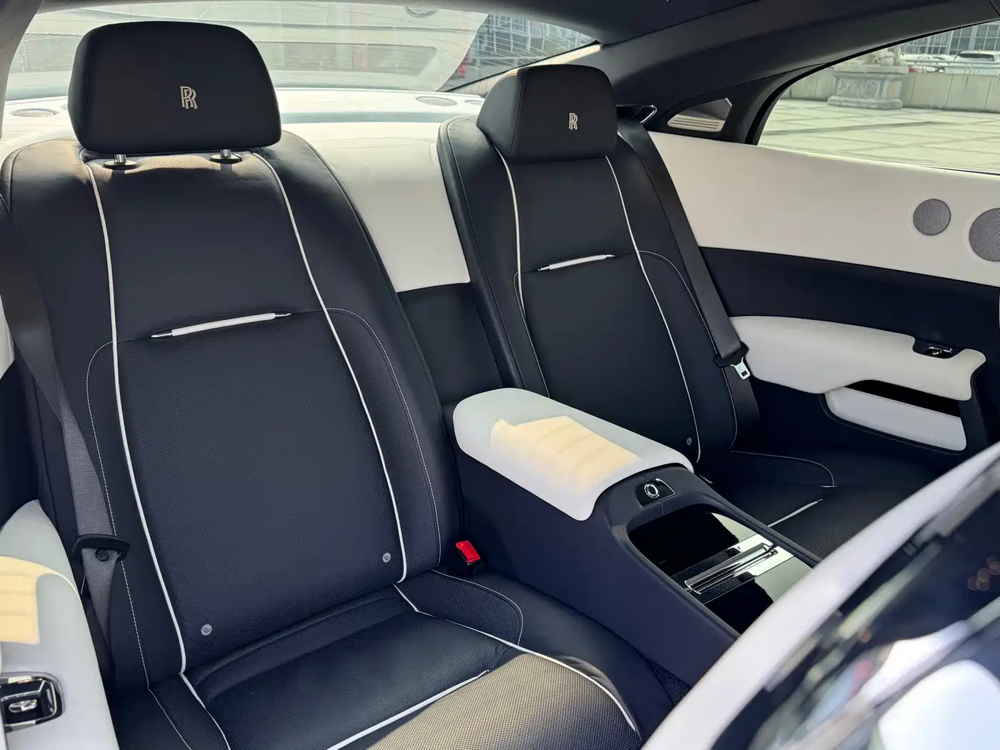 Rolls-Royce Wraith 2018 2017 6.6T Black Badge Edition