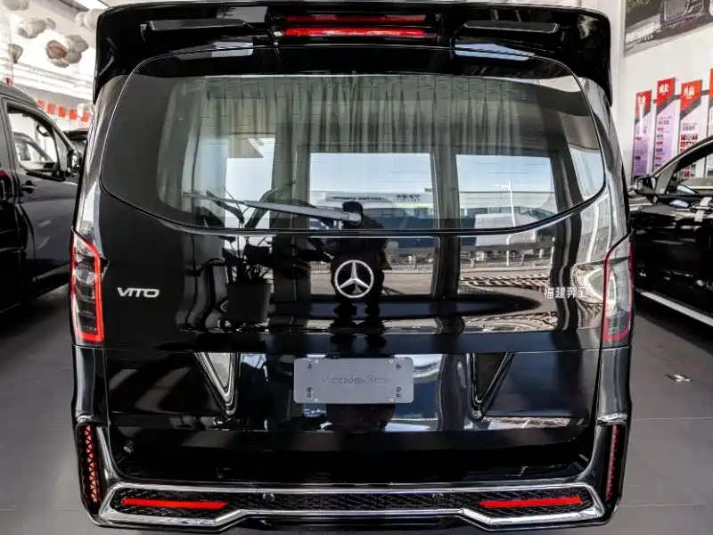 Mercedes-Benz Vito 2024 2.0T Elite Edition 7-Seater фото 4