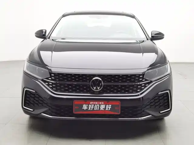 Volkswagen Passat 2023 Facelift 330TSI Starlight Elite Edition — фото 3