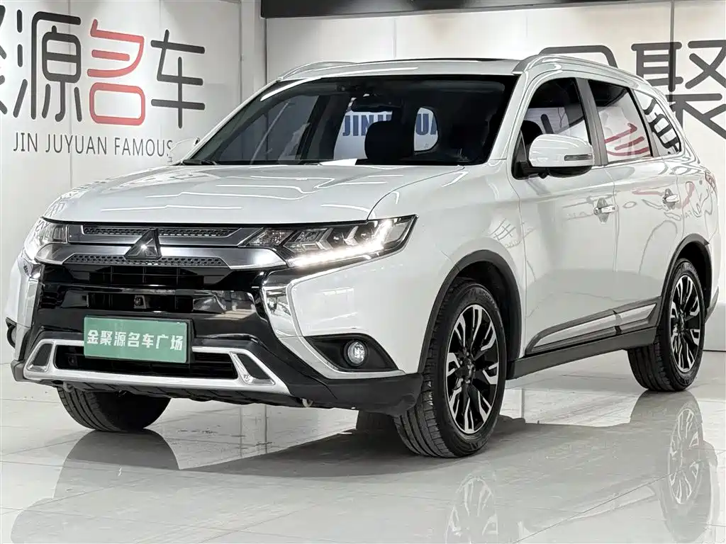 Mitsubishi Outlander 2020 2.4L 4WD Luxury 5-seater