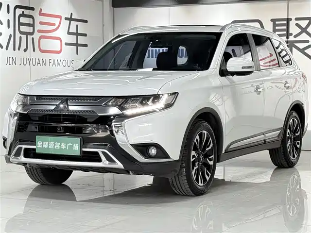 Mitsubishi Outlander 2020 2.4L 4WD Luxury 5-seater