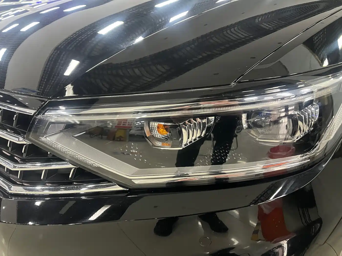Volkswagen Magotan 2023 2 Million Units Commemorative Edition 280TSI DSG Comfort фото 3