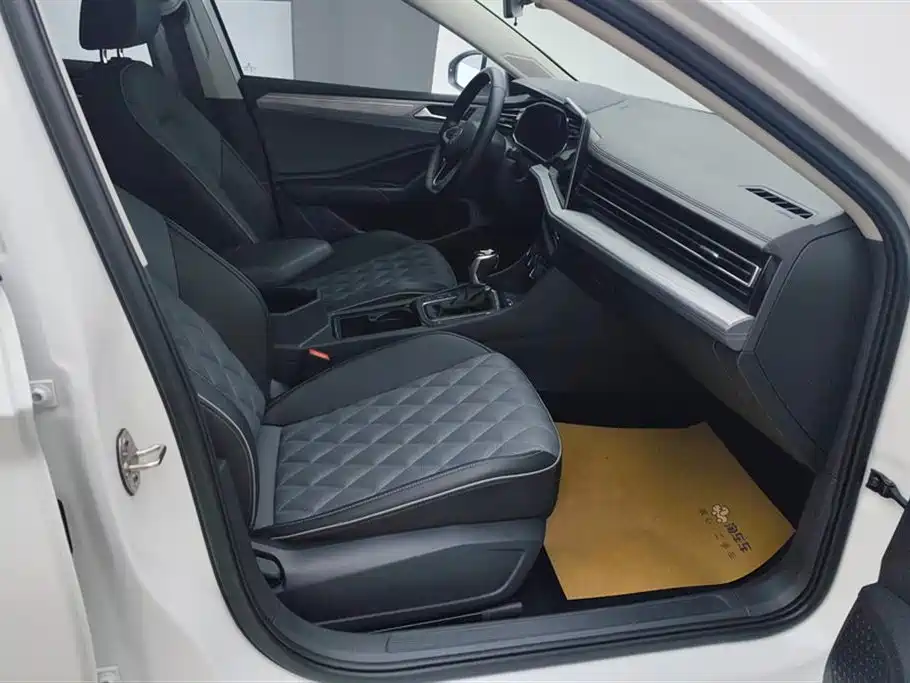 Volkswagen Sagitar 2024 300TSI DSG Surpass Edition фото 8