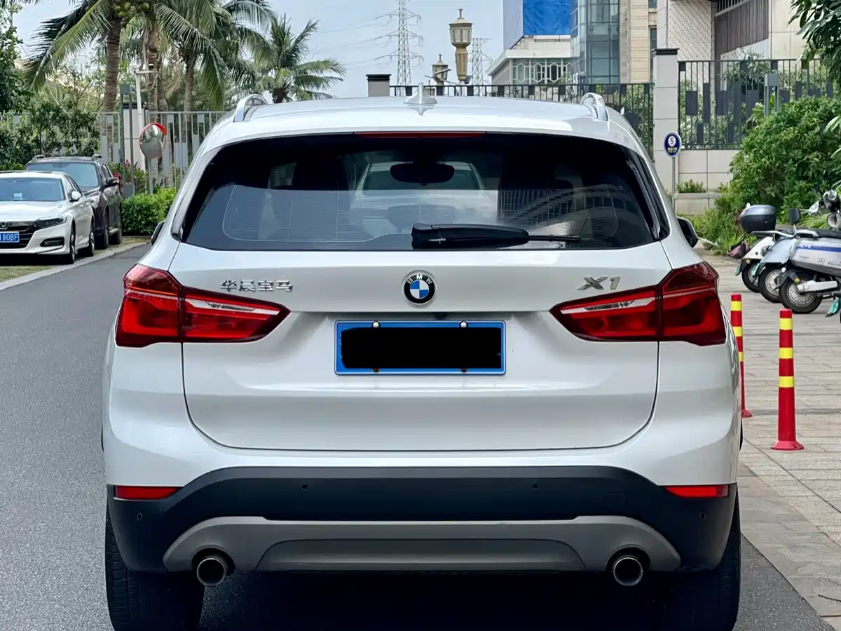 BMW X1 2018 sDrive20Li Leading Model фото 8