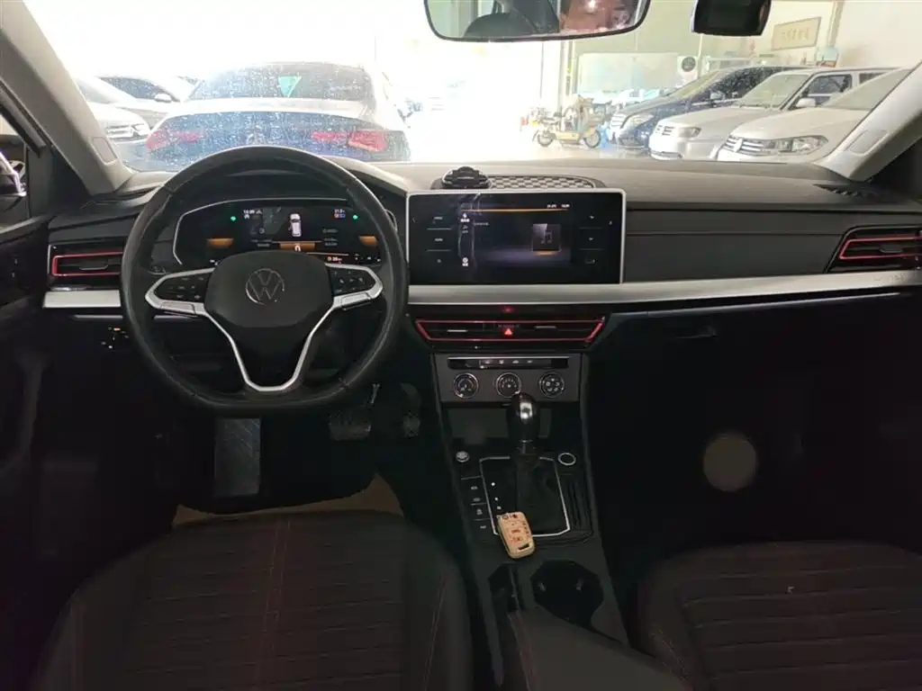 Volkswagen Lavida 2023 200TSI DSG Starlight Comfort Edition фото 10