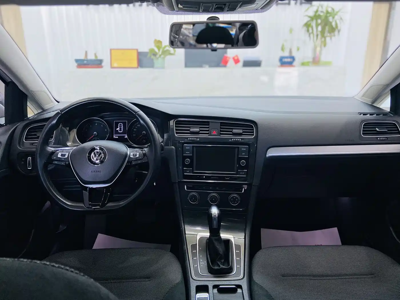 Volkswagen Golf 2019 1.6L Auto Comfort (China V) фото 8
