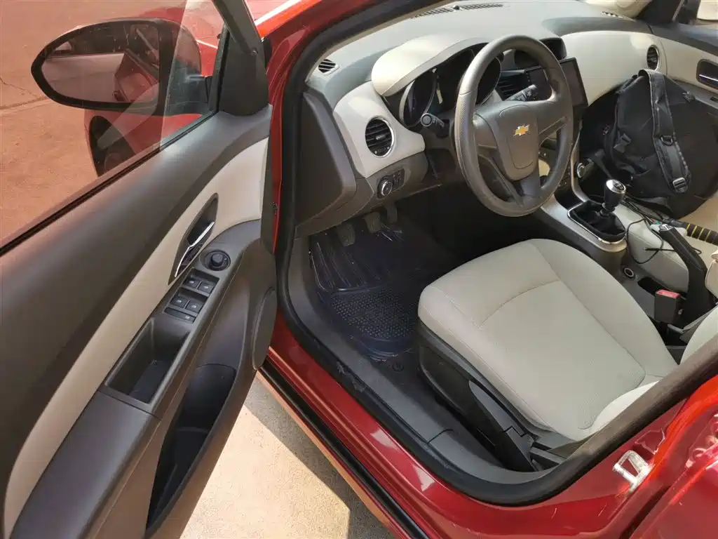 Chevrolet Cruze 2015 1.5L Classic SL MT фото 16