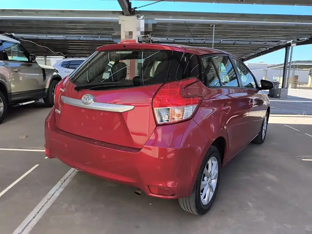 Toyota YARiS L Zhi Xuan 2015 1.5G Auto Sunroof Special Edition фото 7