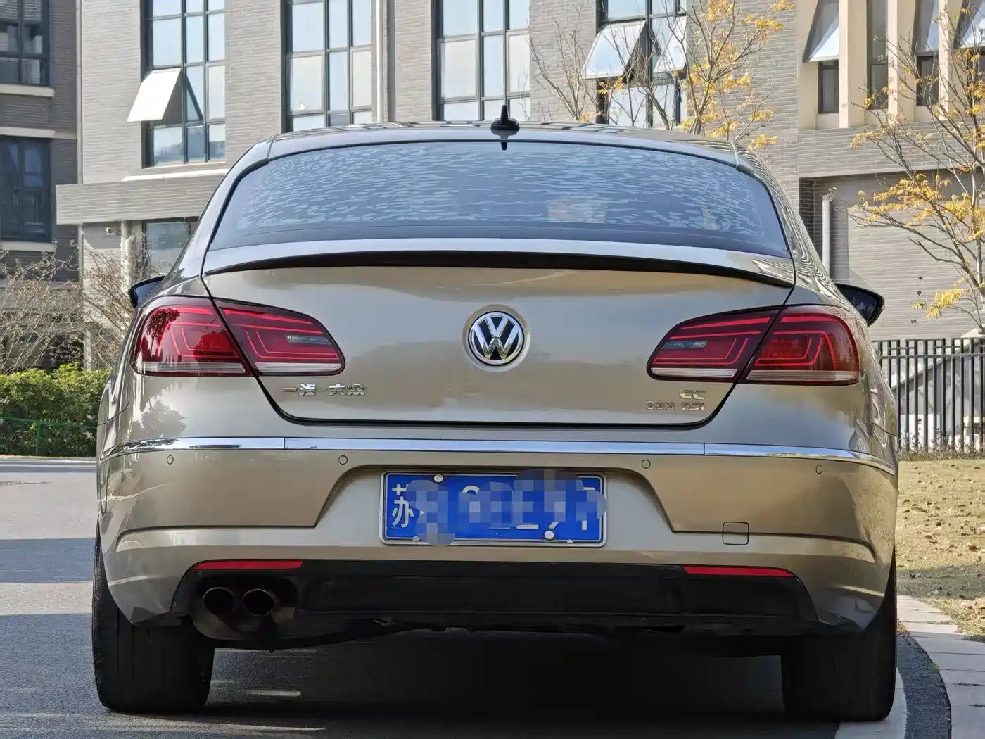 Volkswagen FAW-Volkswagen CC 2016 Model 1.8TSI Premium фото 3