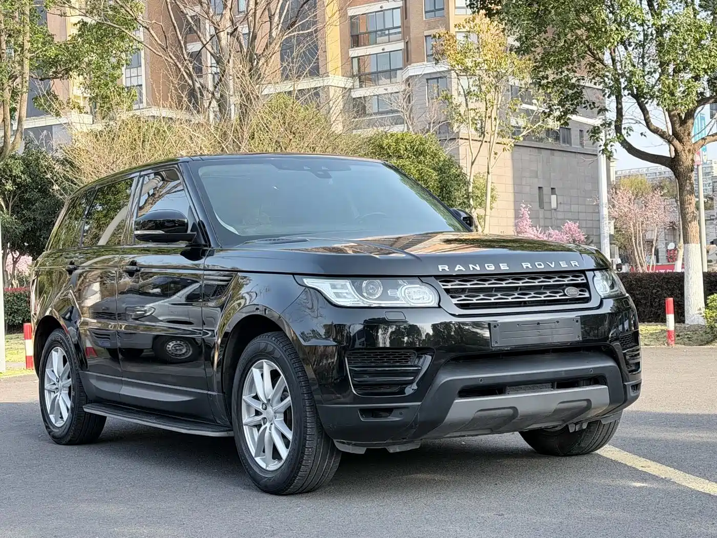 Land Rover Range Rover Sport 2016 Model 2.0 GTDi HSE фото 3