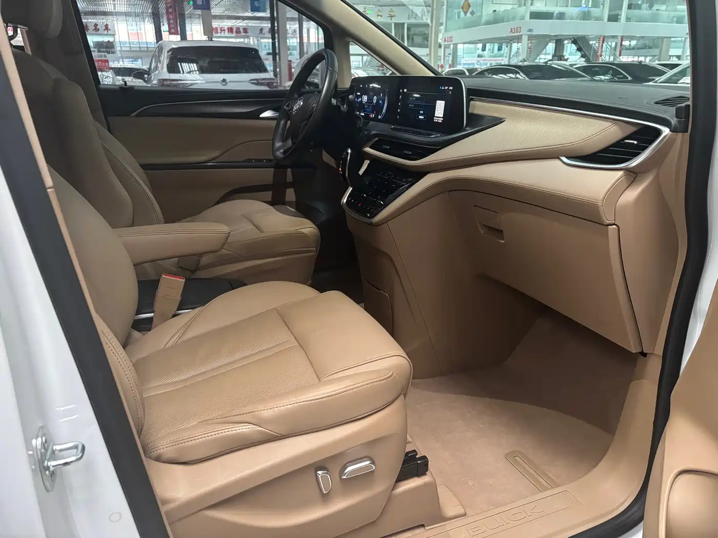 Buick GL8 2021 ES Landlord 653T Luxury фото 7