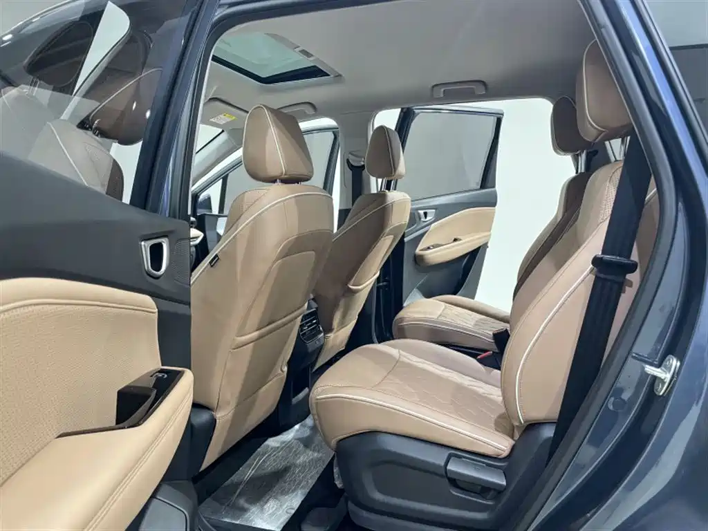 Wuling Motors Wuling Jiachen 2023 2022 1.5T CVT Exclusive Flagship Model