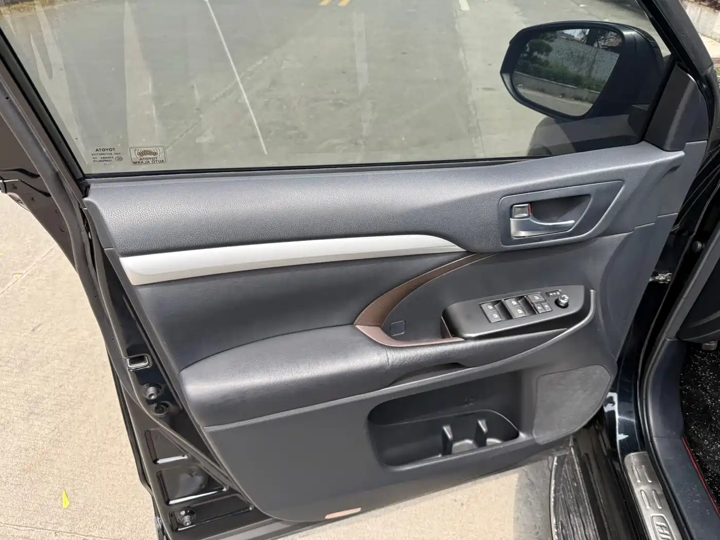 Toyota Highlander 2015 2.0T AWD Luxury Edition 7-seater фото 9