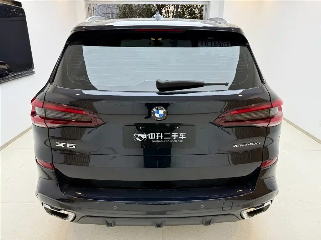 BMW X5 2022 Model xDrive 40Li M Sport Package фото 5