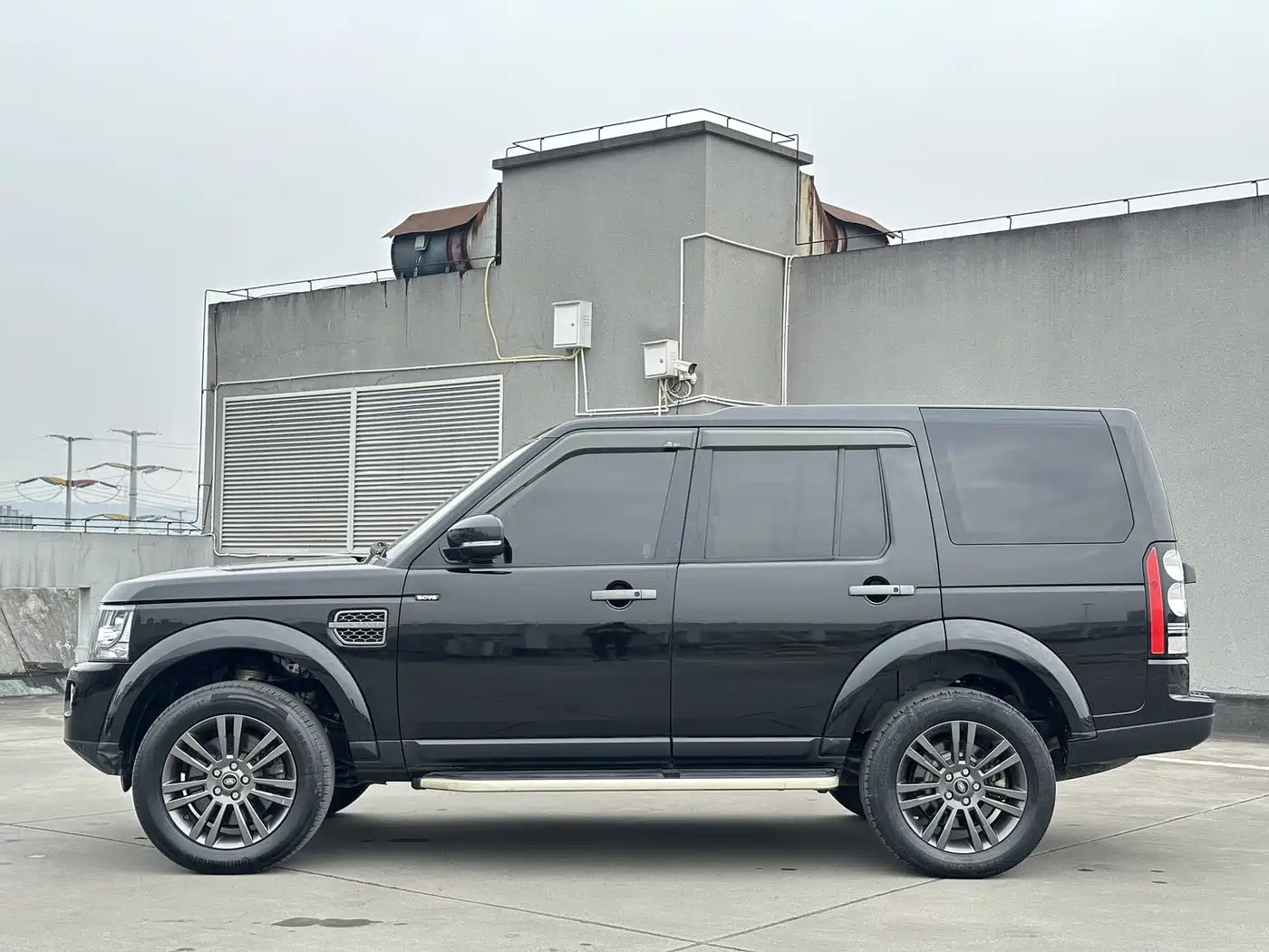 Фото 11 - Land Rover Discovery