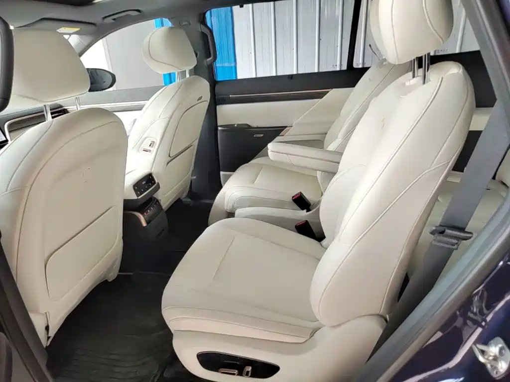 Dongfeng Yipai eπ008 2024 2024 636Max Pure Electric 6-Seater