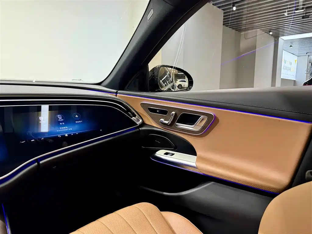Mercedes-Benz E-Class New Energy 2024 E 350 e L Plug-in Hybrid Sedan фото 28