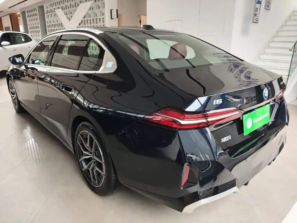 BMW i5 2026 2025 eDrive 35L M Sport Package
