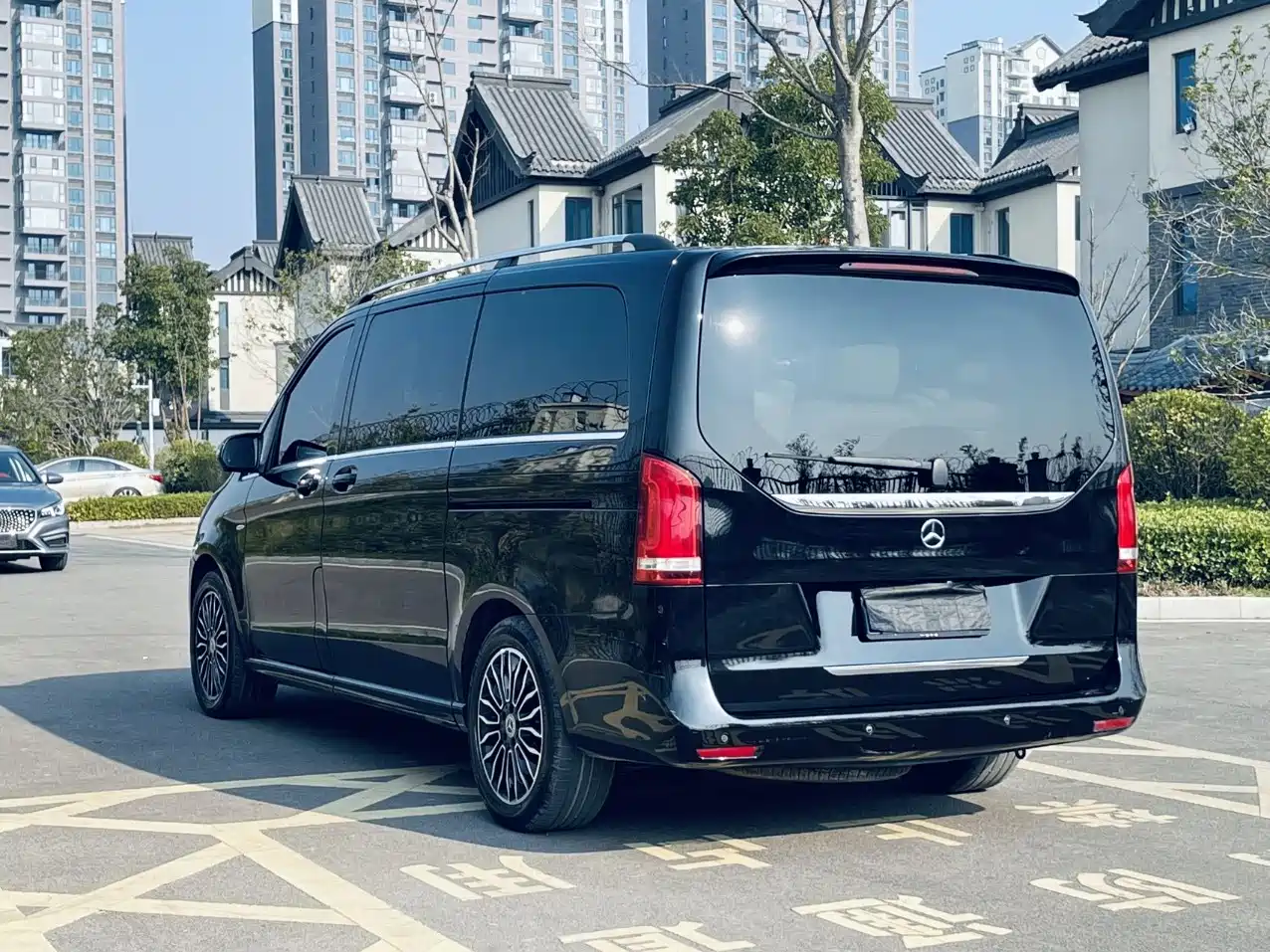 Mercedes-Benz V-Class 2018 V 260 Premium Edition China VI фото 11