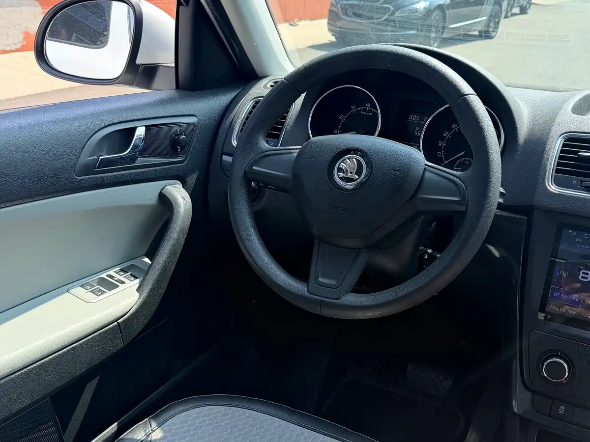 Škoda Yeti 2018 2017 TSI280 DSG Advance