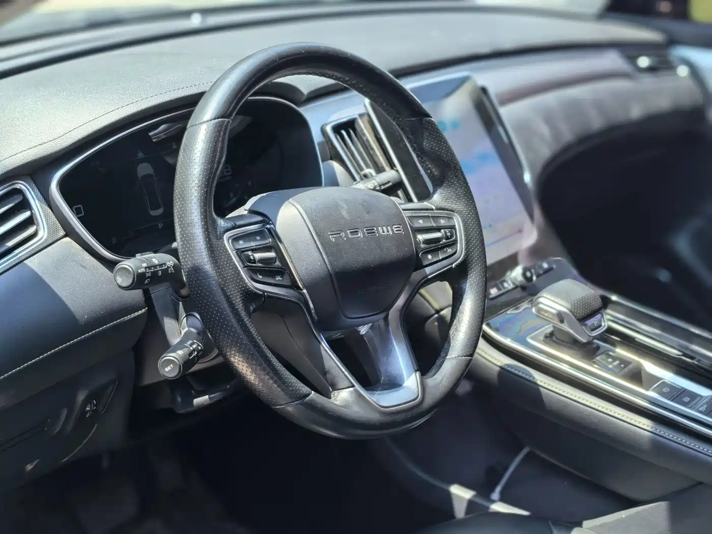 Roewe i6 MAX 2021 2020 Model 300TGI Automatic Cool & Smart Edition