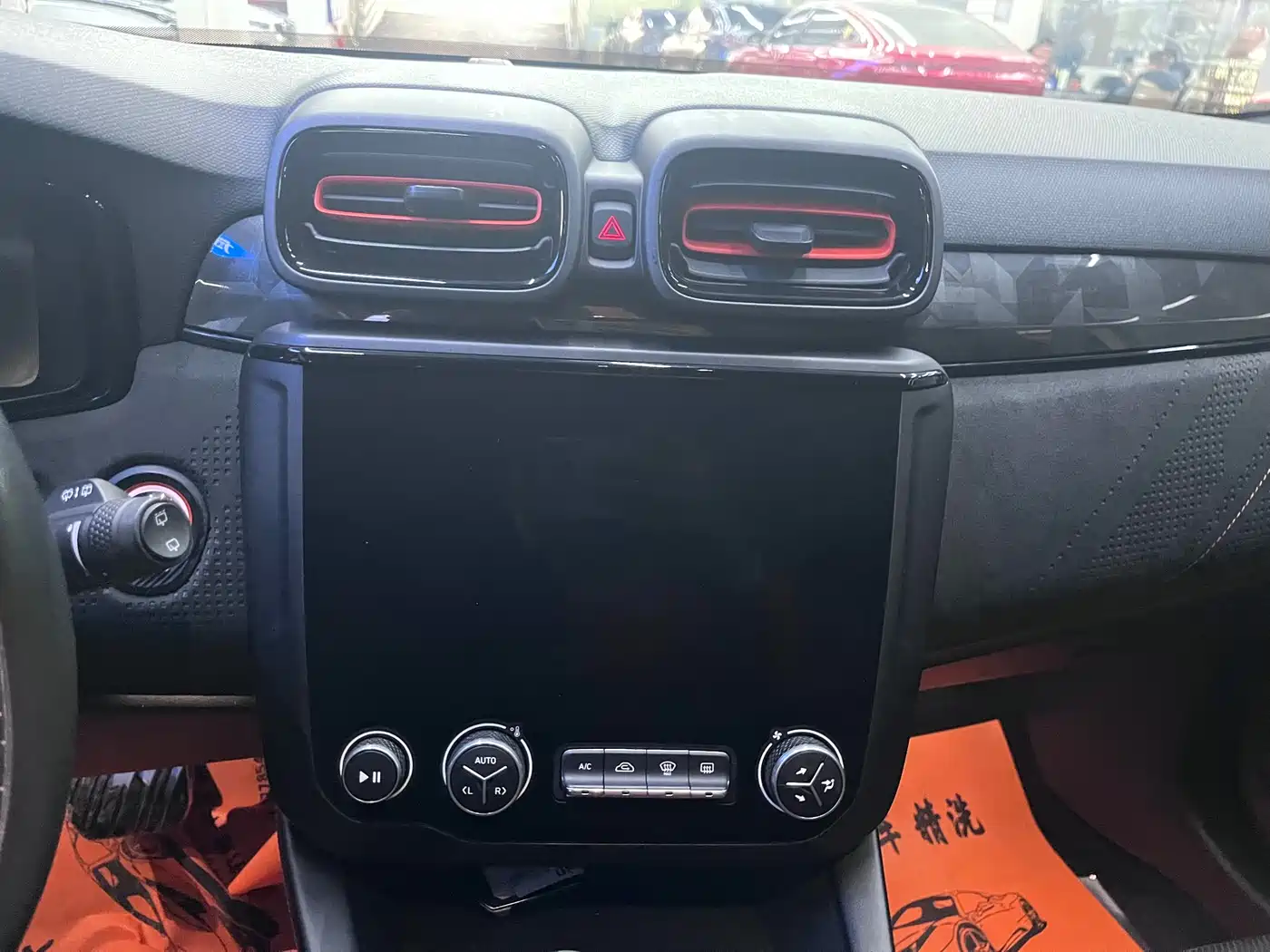 Lynk & Co 02 Hatchback 2022 2.0TD Plus фото 12