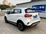 Фото 9 - Geely Vision X3