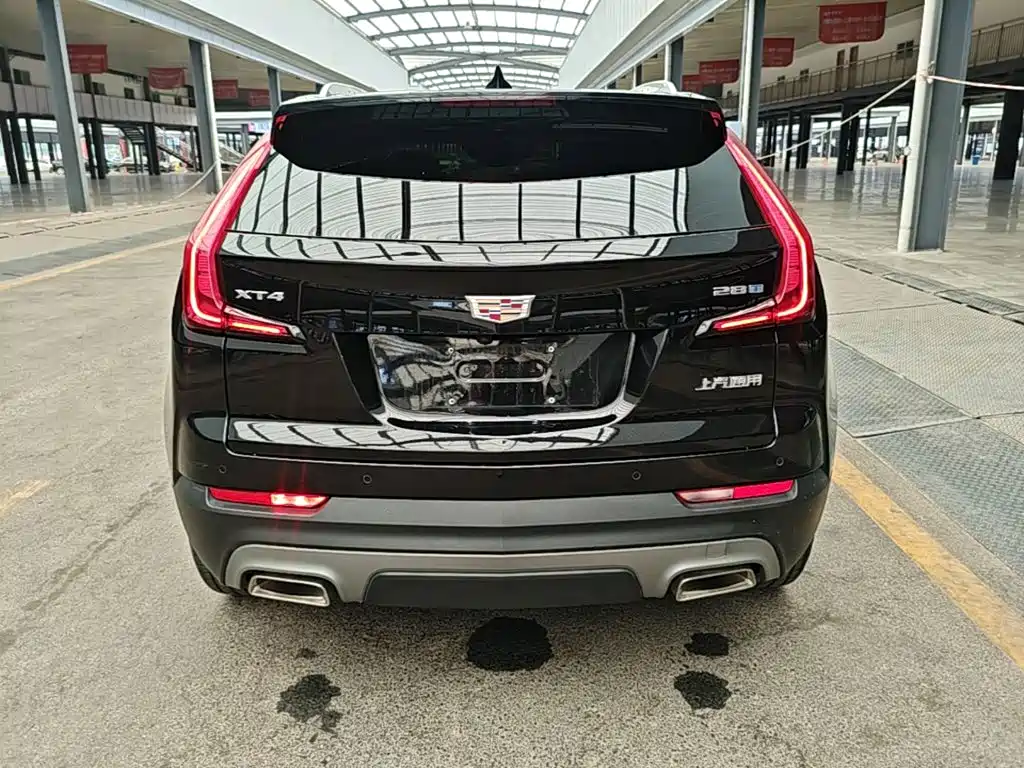 Cadillac XT4 2023 2022 28T FWD Premium