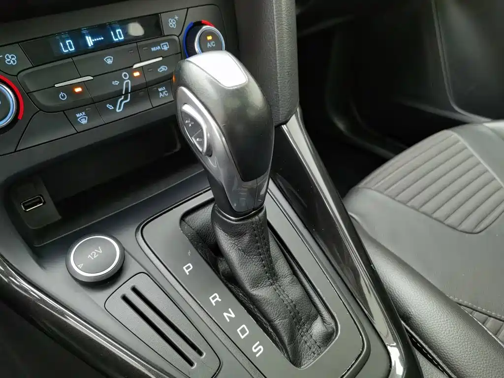 Photo 13 - Ford Focus
