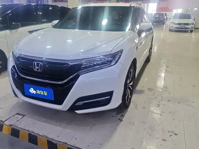 HONDA UR V