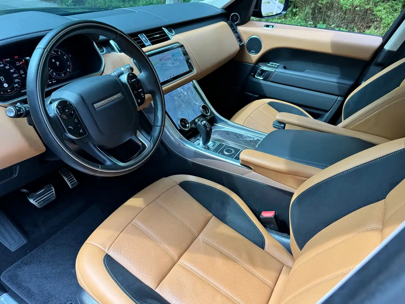 Land Rover Range Rover Sport 2022 3.0 L6 Gloss Black Edition фото 6
