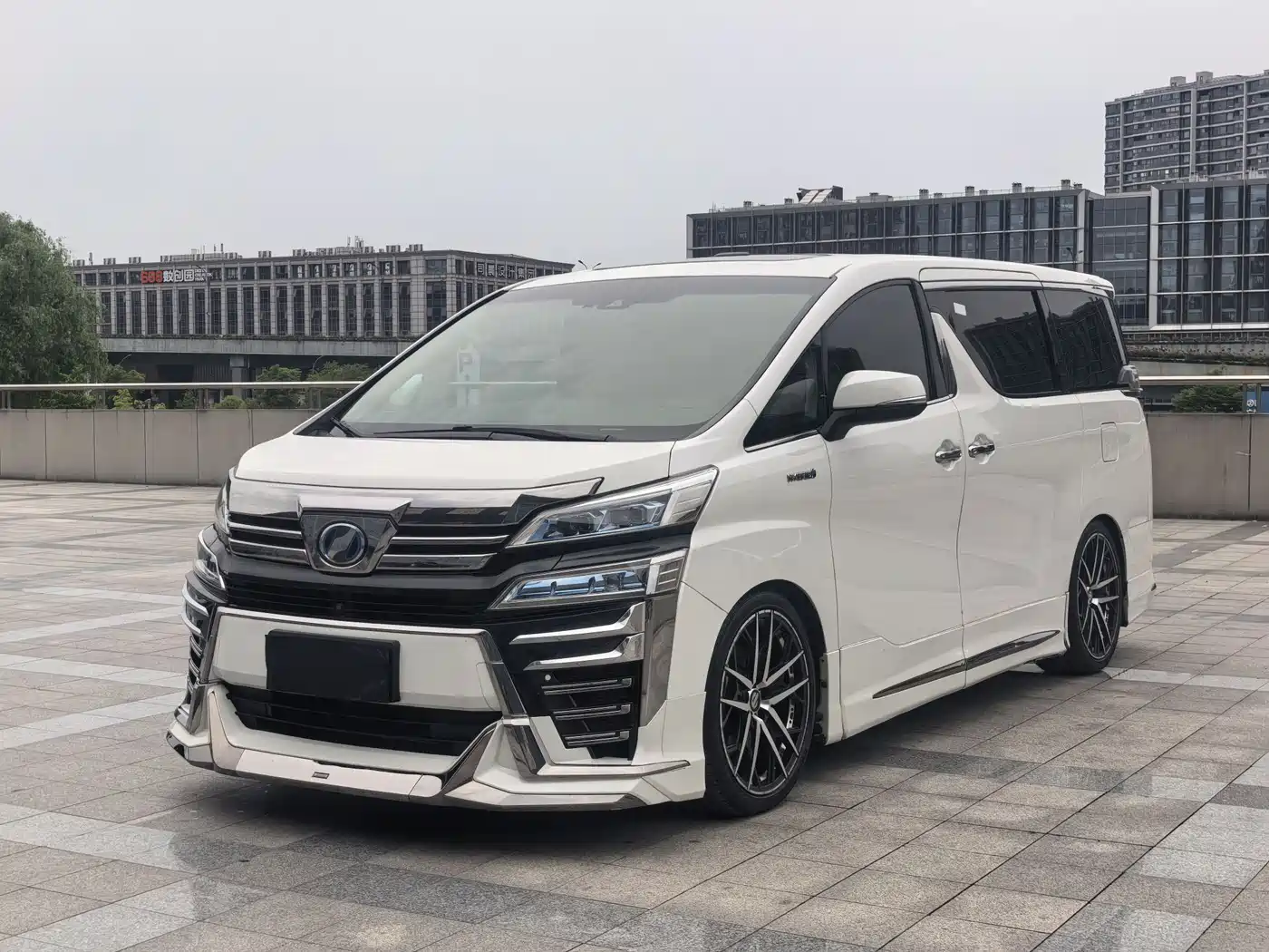 Toyota Vellfire 2019 Hybrid 2.5L HV Luxury Edition