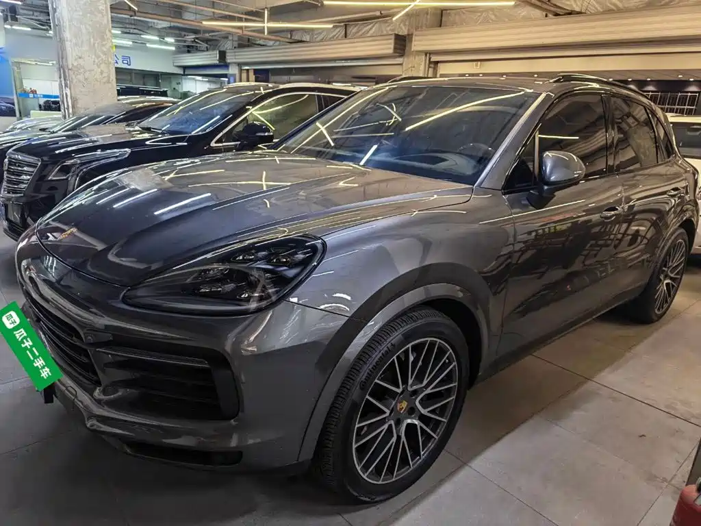 Фото 1 - Porsche Cayenne