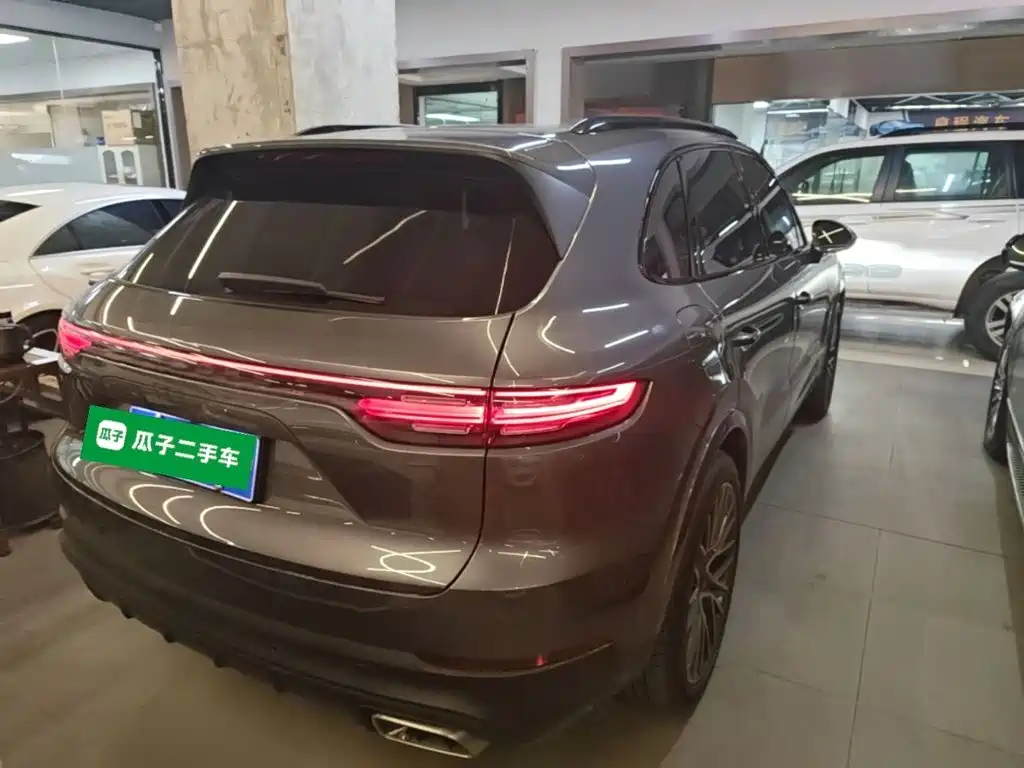 Фото 7 - Porsche Cayenne