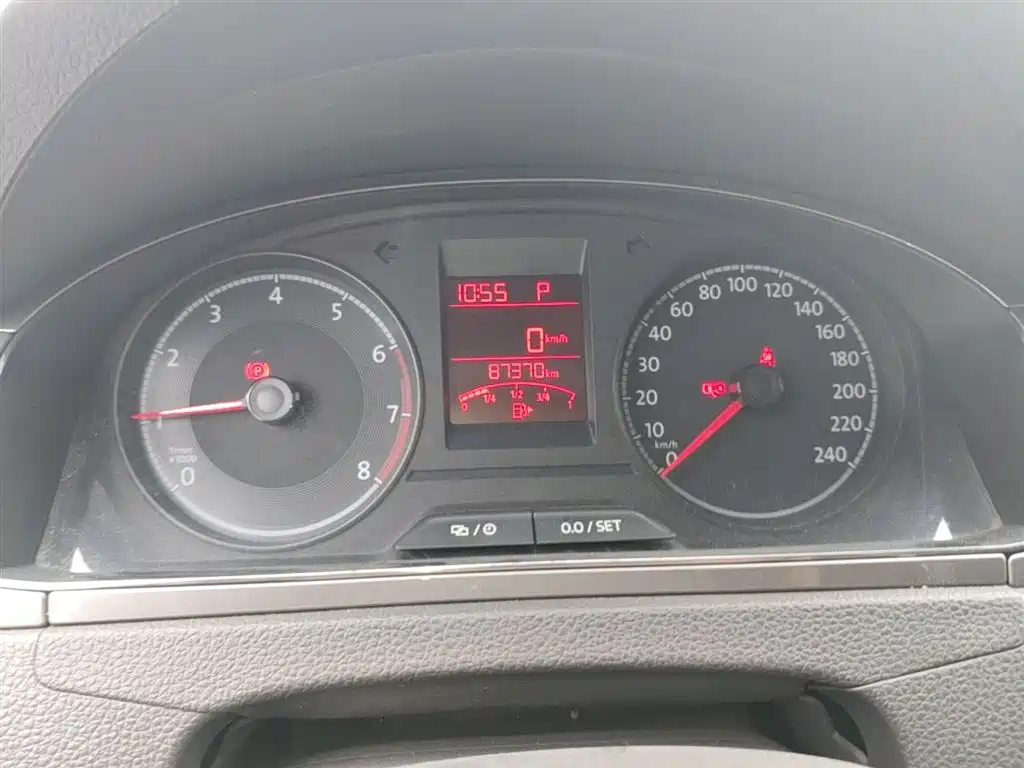 Volkswagen Santana 2016 1.6L Automatic Comfort Edition фото 12