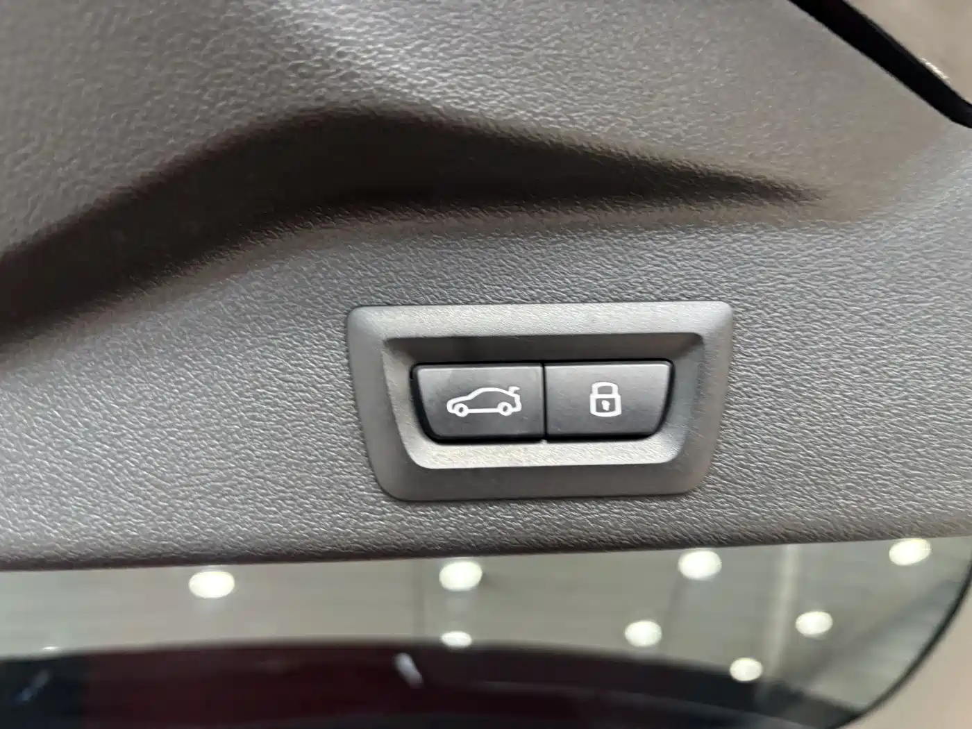 BMW X5 2025 Model xDrive 30Li Exclusive M Sport Blackout Package фото 31