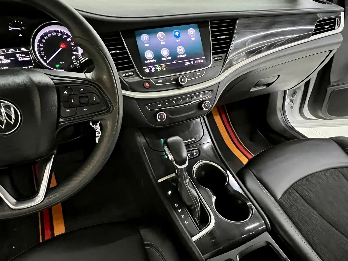 Фото 12 - Buick Verano