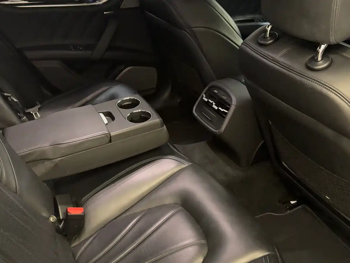 Photo 6 - Maserati Ghibli