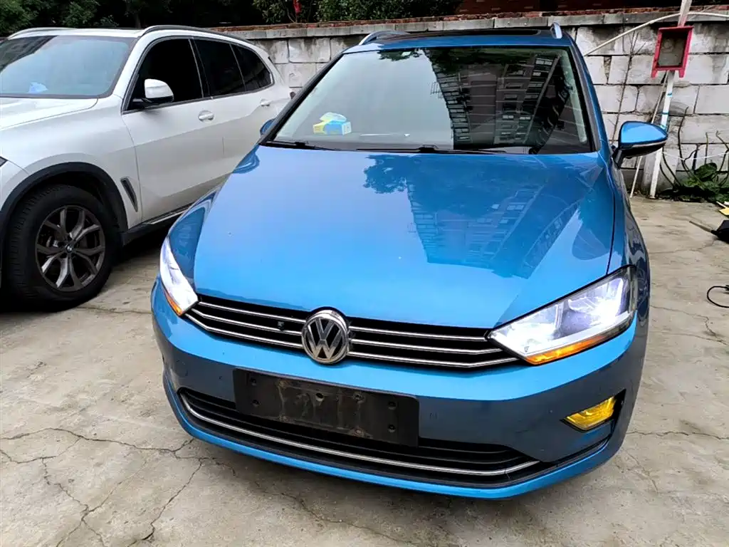 Volkswagen Golf Sportsvan 2016 230TSI Automatic Progressive фото 3