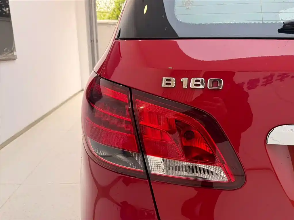 Mercedes-Benz B-Class 2017 B 180 фото 8