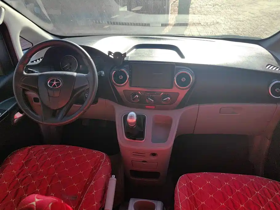 JAC Refine M3 2018 2015 Maker Edition 1.6L Luxury