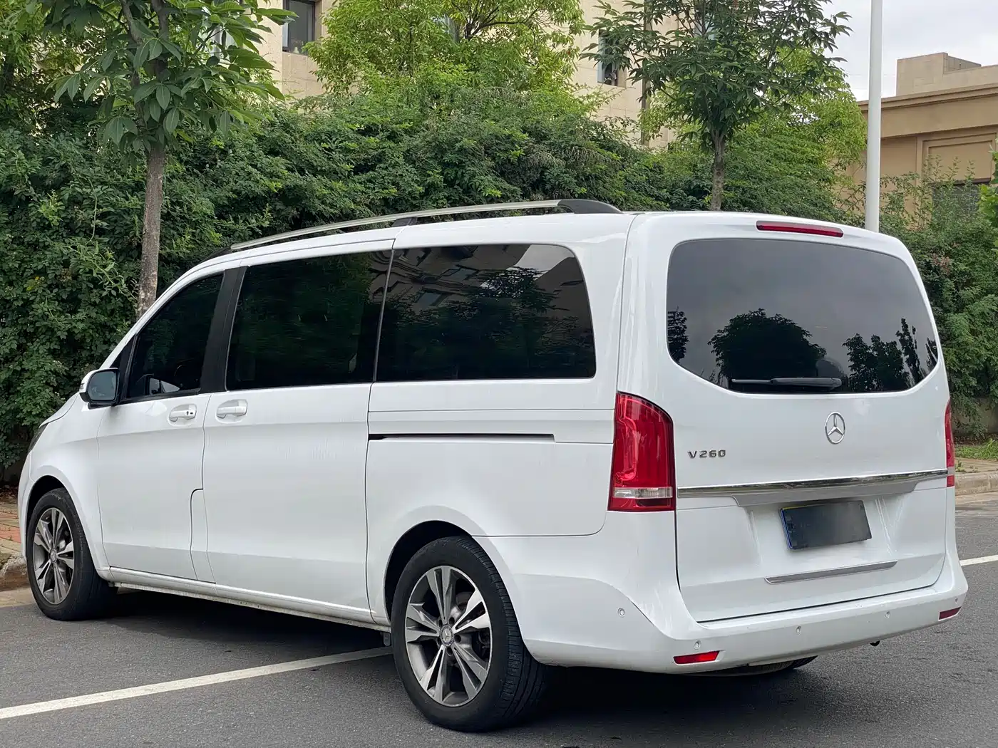 Mercedes-Benz V-Class 2017 Model V 260 Premium Edition фото 7