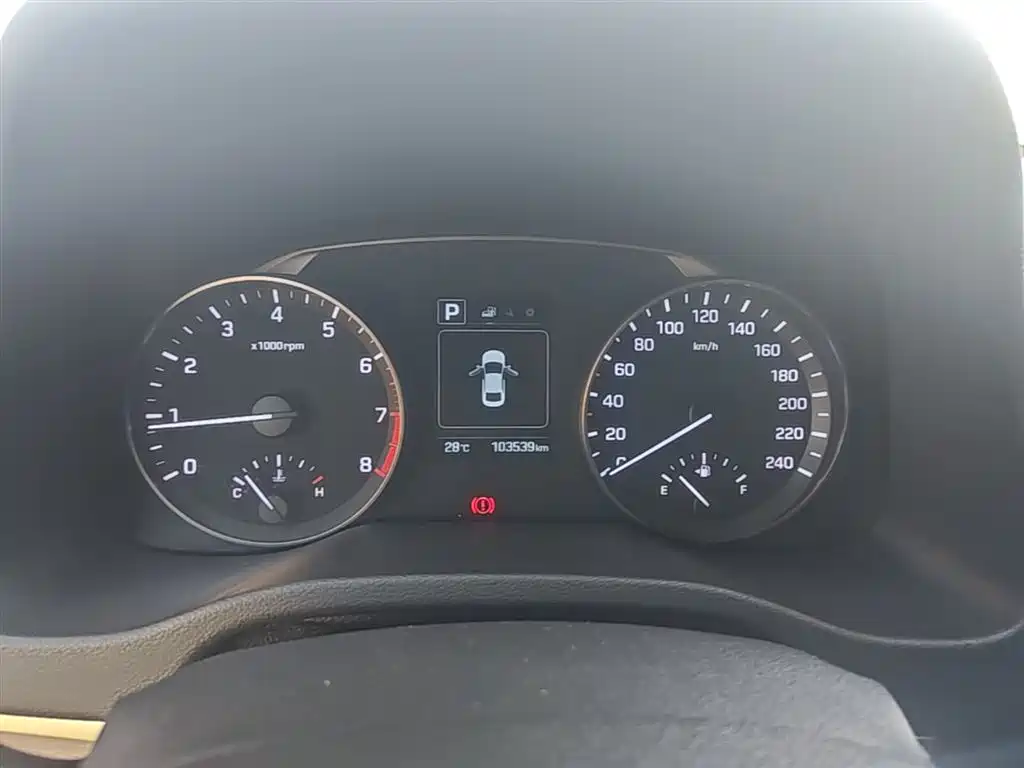 Hyundai Elantra 2016 Model 1.6L Automatic Smart Elite фото 8