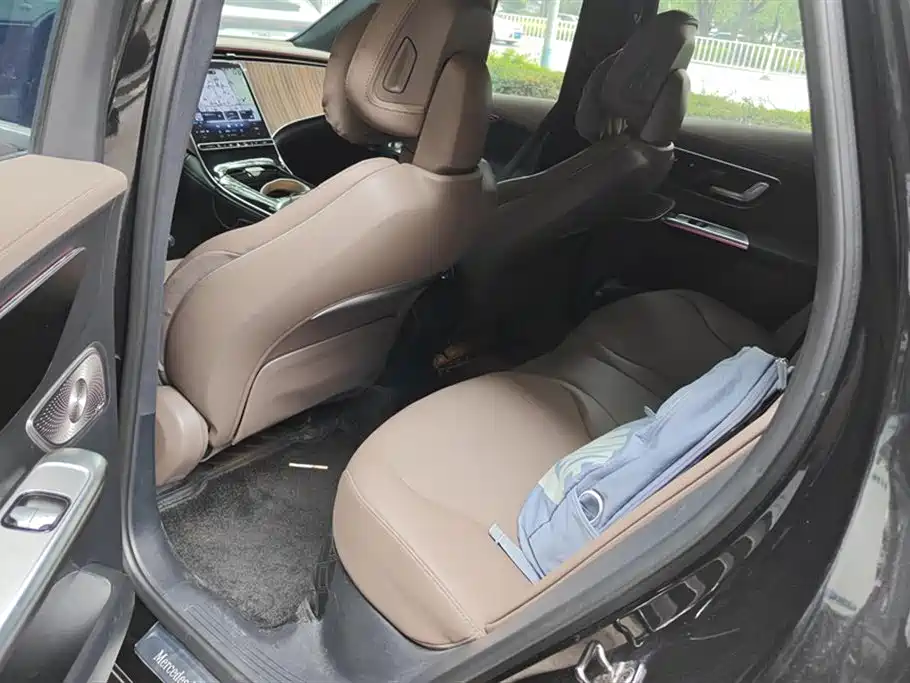 MERCEDES-BENZ EQE SUV