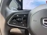 Фото 24 - Geely Monjaro
