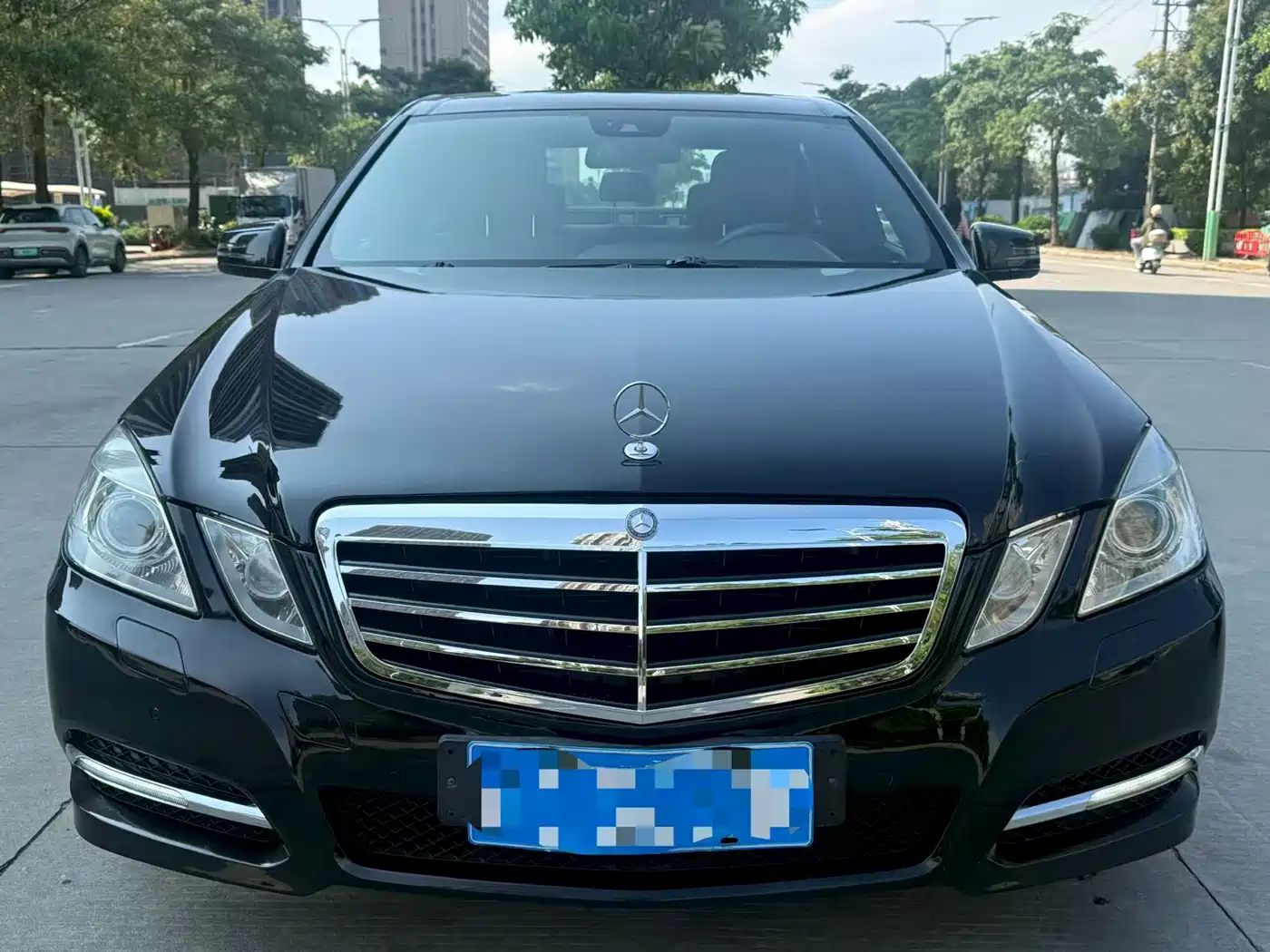 Mercedes-Benz E-Class 2012 E 300 L Elegance Model фото 2