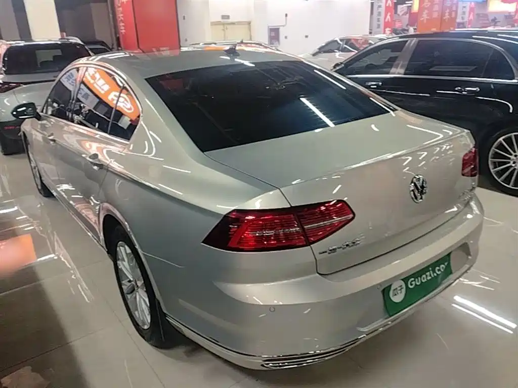 Volkswagen Magotan 2018 Facelift 330TSI DSG Luxury фото 5