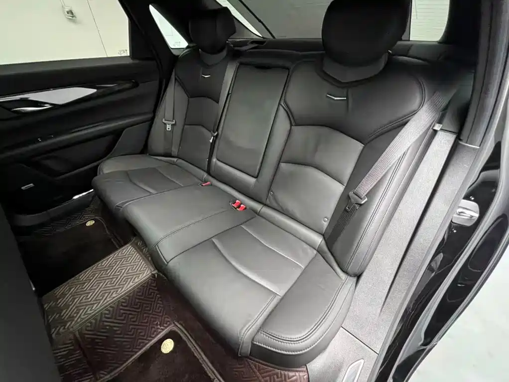 Фото 12 - Cadillac CT6