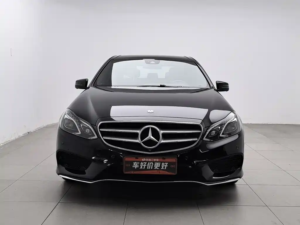 Фото 3 - Mercedes-Benz E-Class